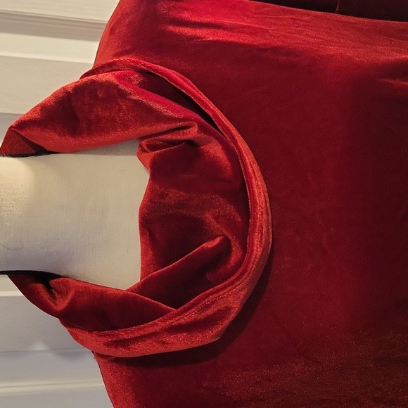 Jones New York Velour Long-sleeved Cowl-neck Tunic. - Picture 2 of 8